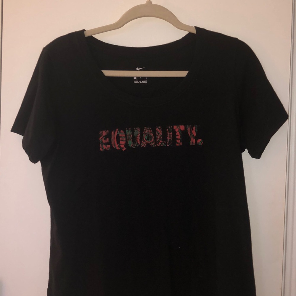short sleeve nike shirt